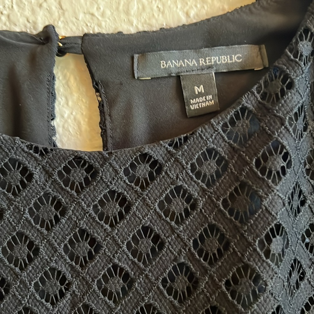 Banana Republic Black Lace Sleeveless Peplum Top - Picture 2 of 6